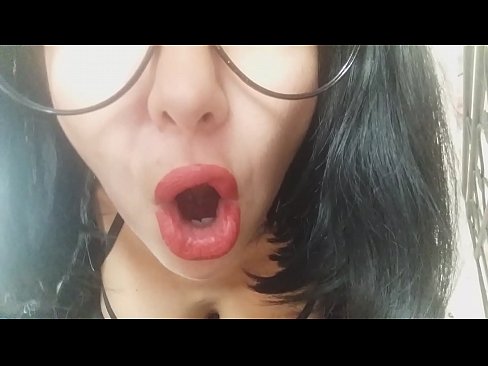 ❤️ Skat, din stedmor vil ikke lade dig gå i skole i dag ... Jeg har for meget brug for dig... Anal video at da.sex00.top ❌️❤