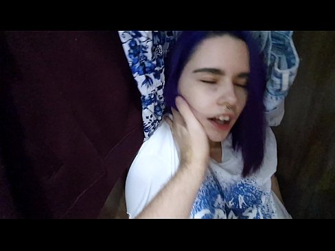 ❤️ Fandt min søster i skabet og hjalp hende med at komme Anal video at da.sex00.top ❌️❤